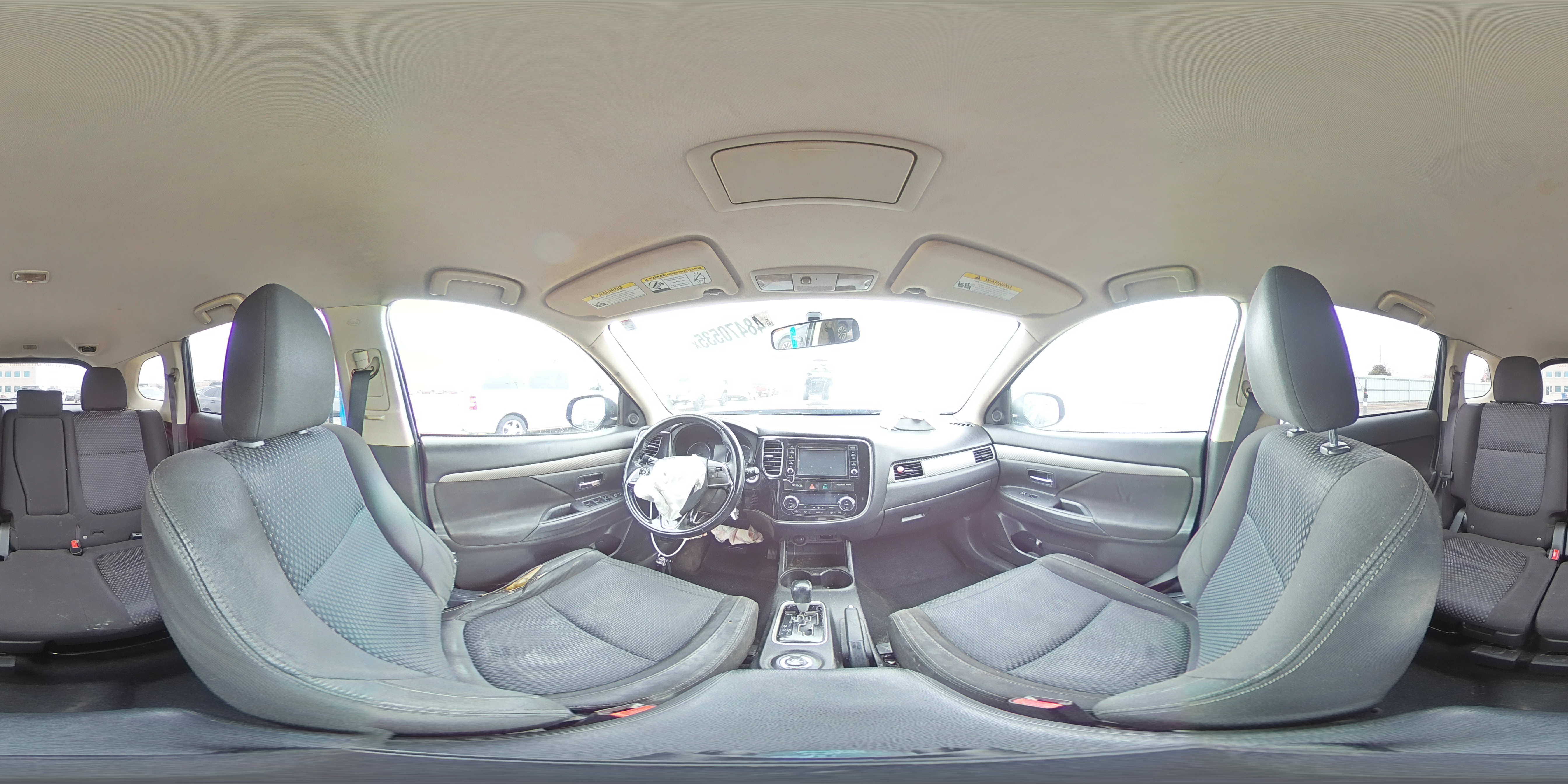 2016 Mitsubishi Outlander - Image 16