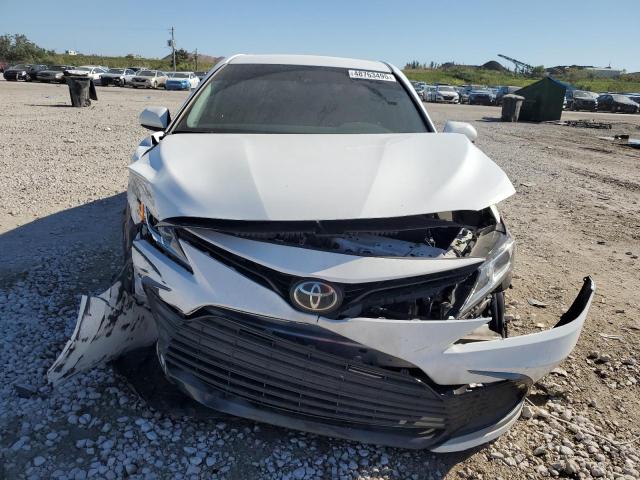  TOYOTA CAMRY 2022 Biały