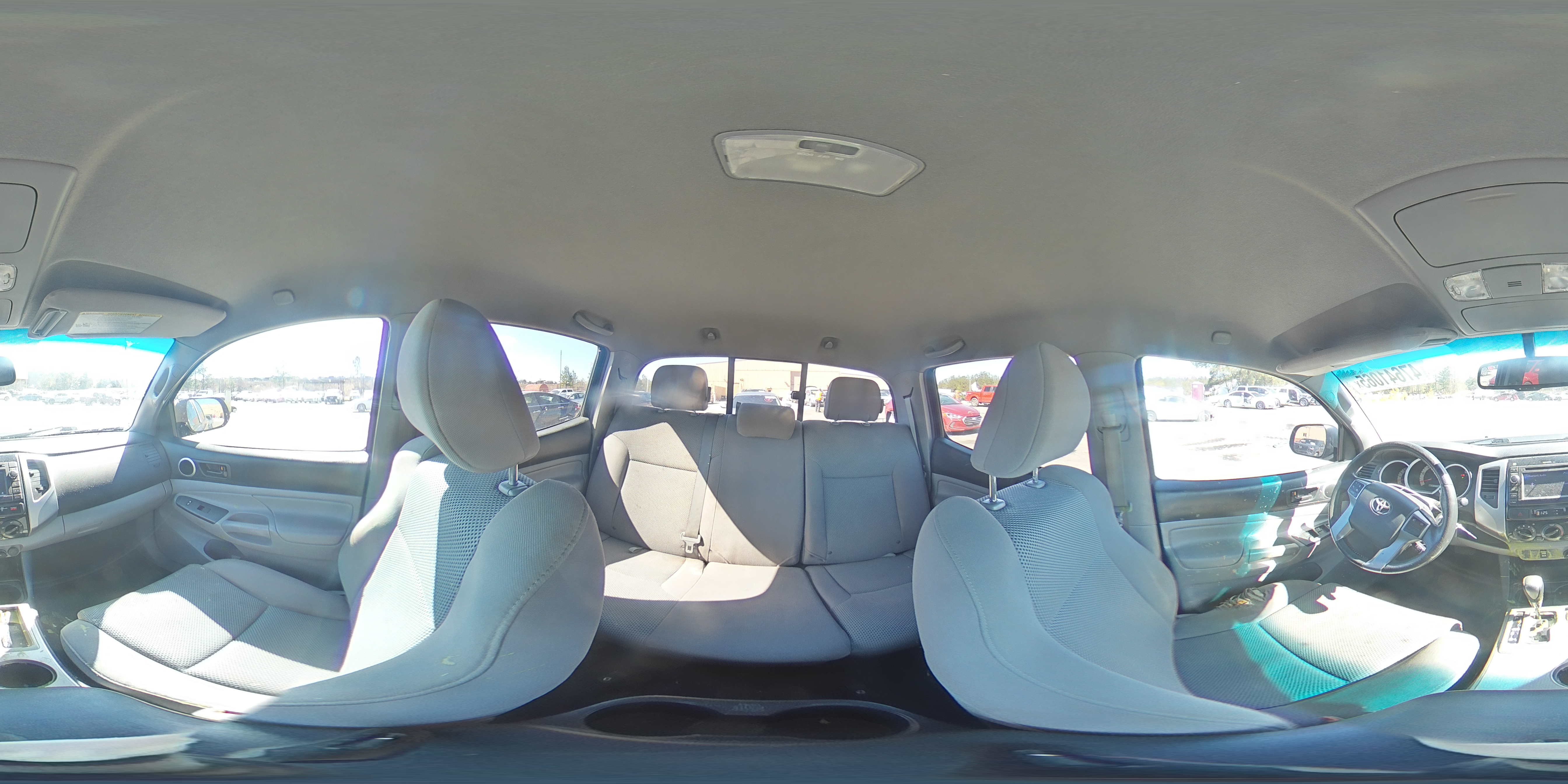 2013 Toyota Tacoma - Image 13
