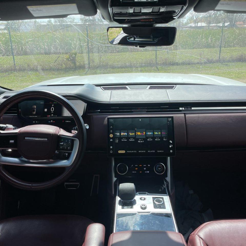 2023 Land Rover Range Rover - Image 6