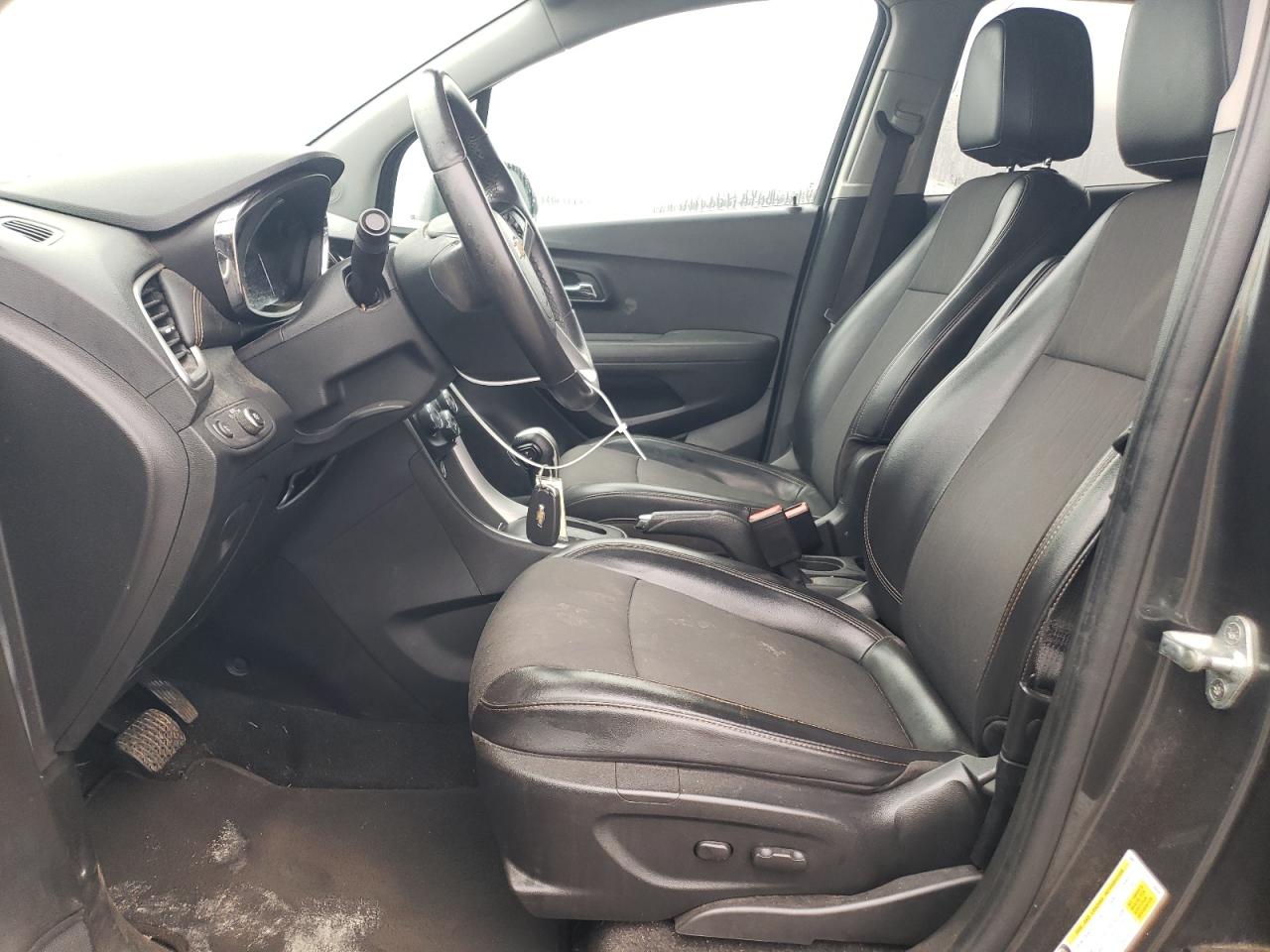 KL7CJLSB5JB618203 CHEVROLET TRAX 2018