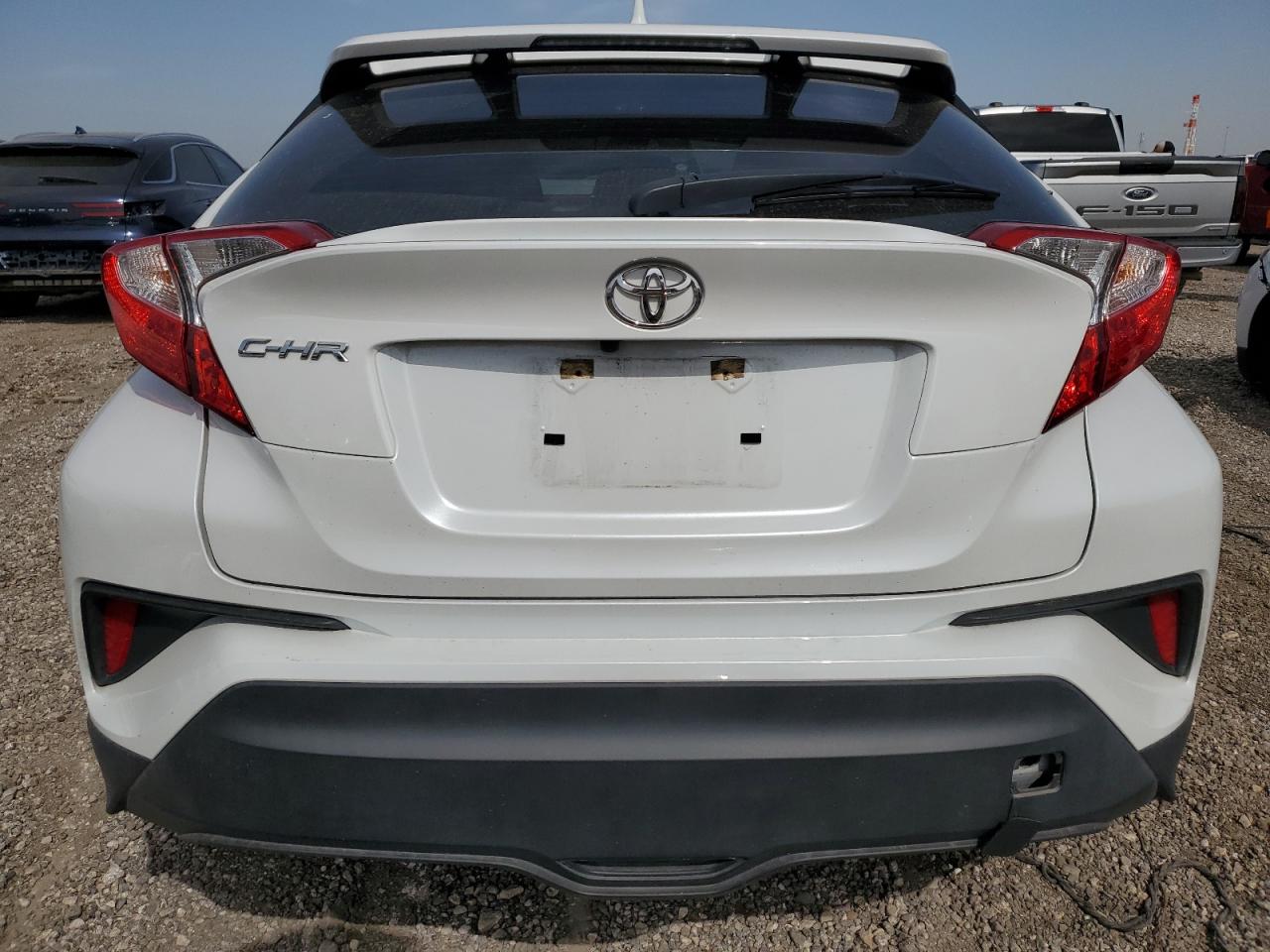 2022 Toyota C-HR - Image 6