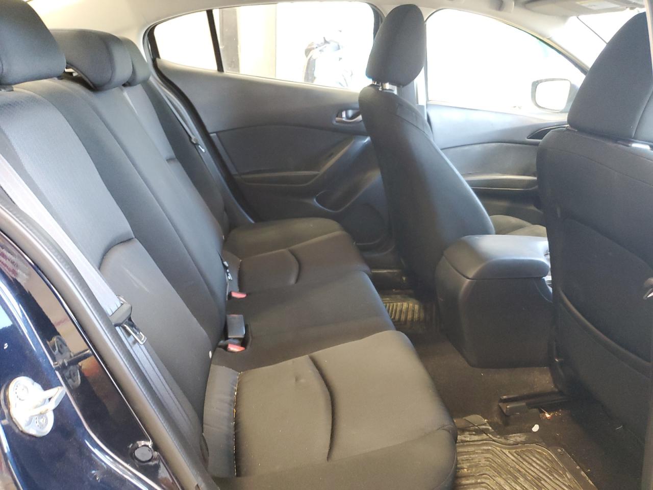 2014 Mazda 3 - Image 10