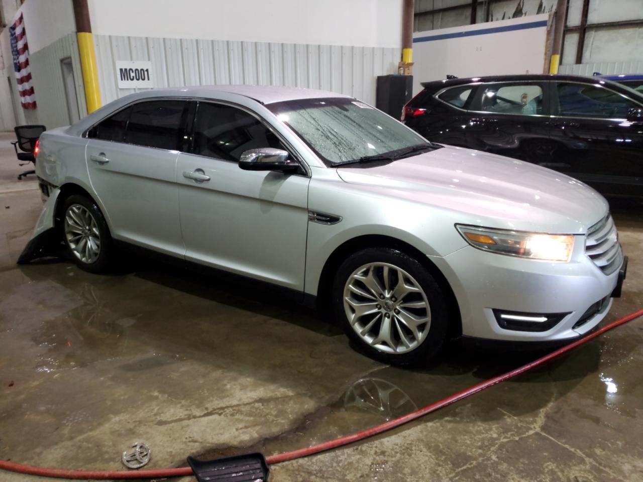 2014 Ford Taurus - Image 4