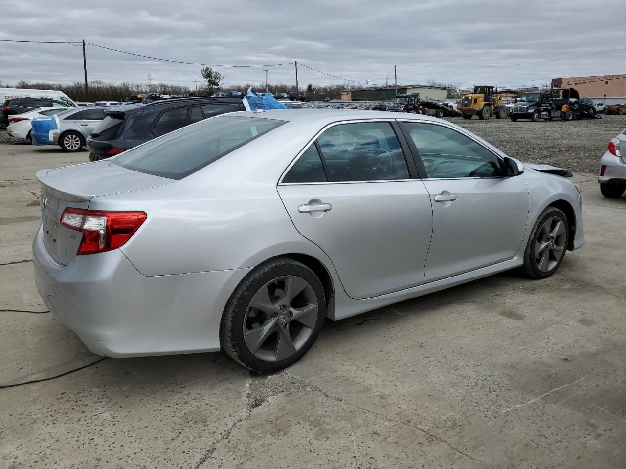 2014 Toyota Camry - Image 3
