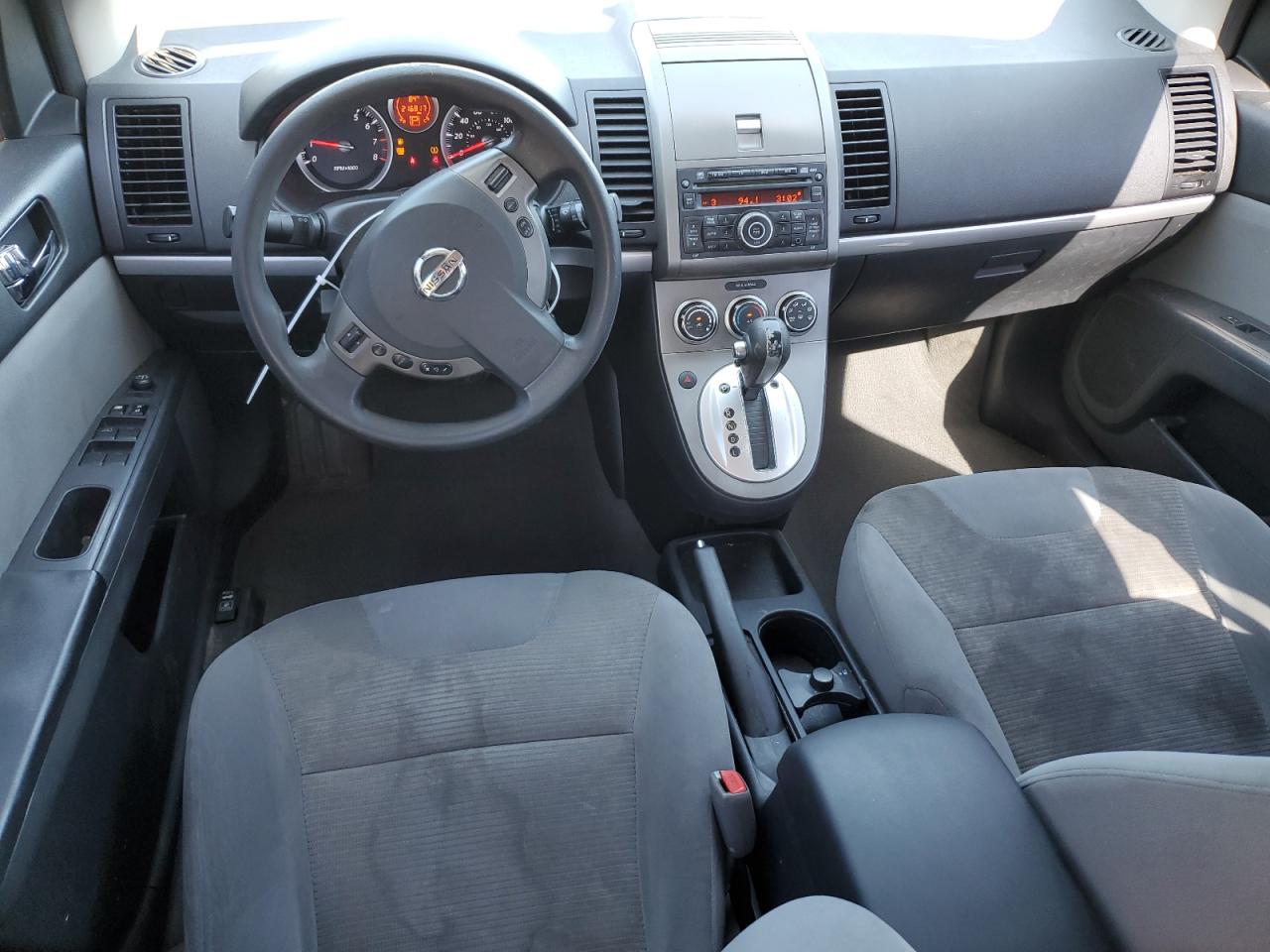 2010 Nissan Sentra - Image 8