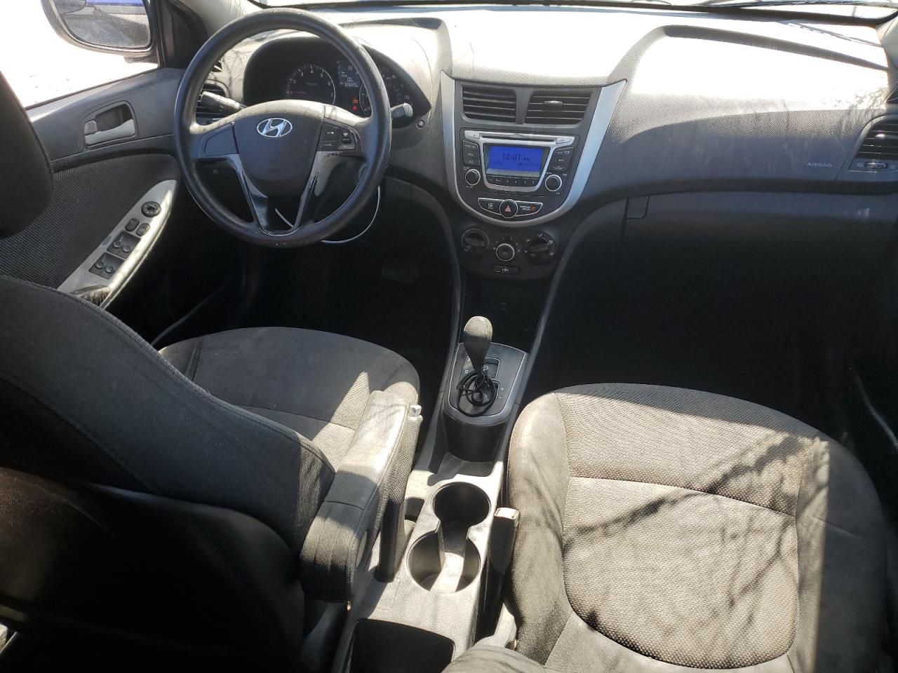 2014 Hyundai Accent - Image 8
