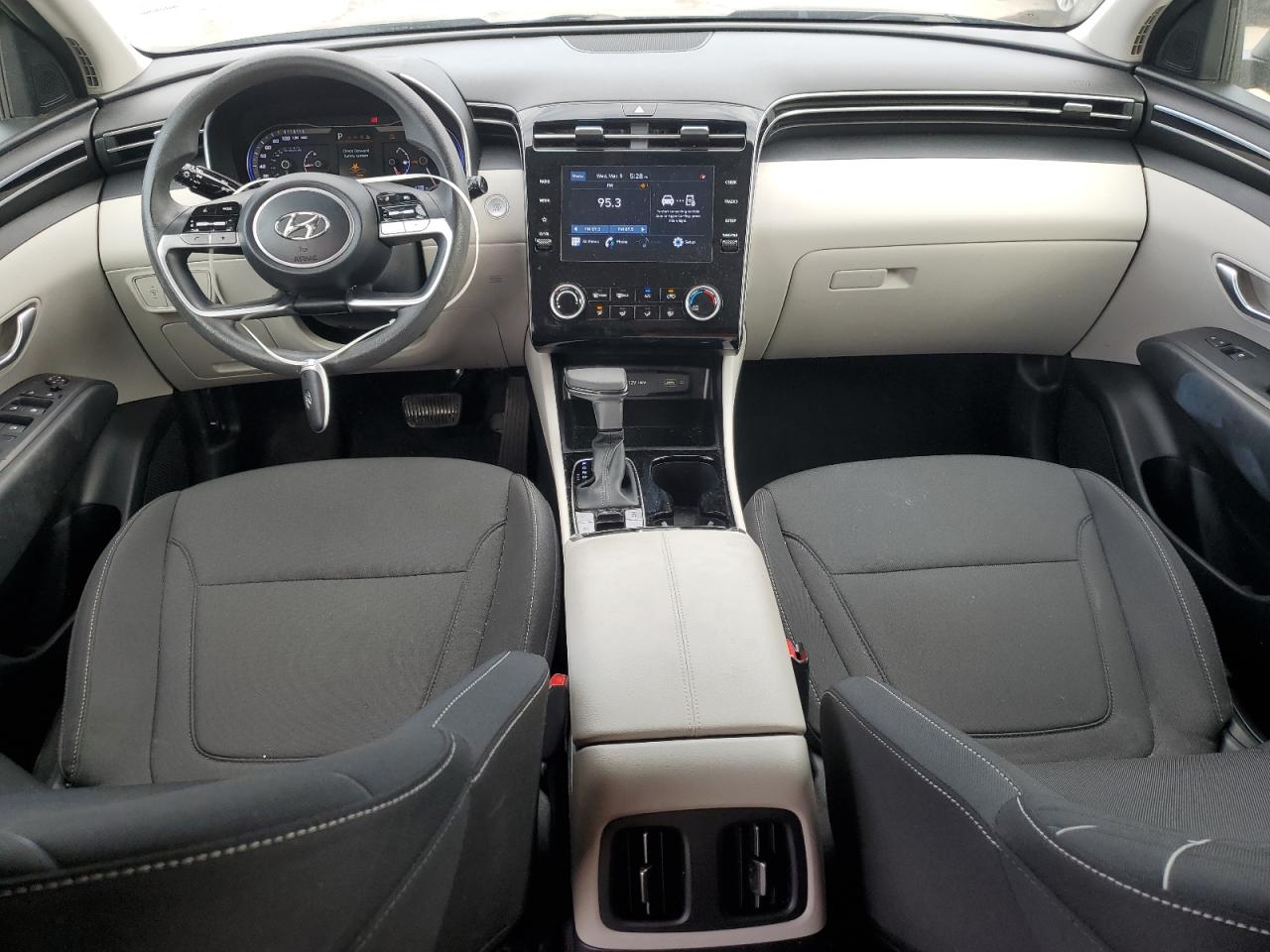 2022 Hyundai Tucson - Image 8