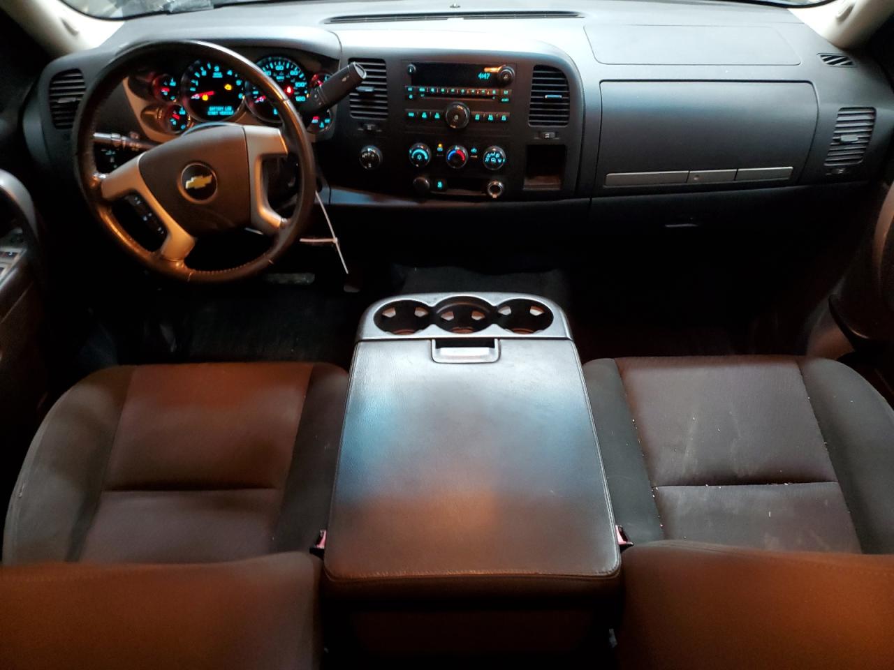 2010 Chevrolet Silverado - Image 8