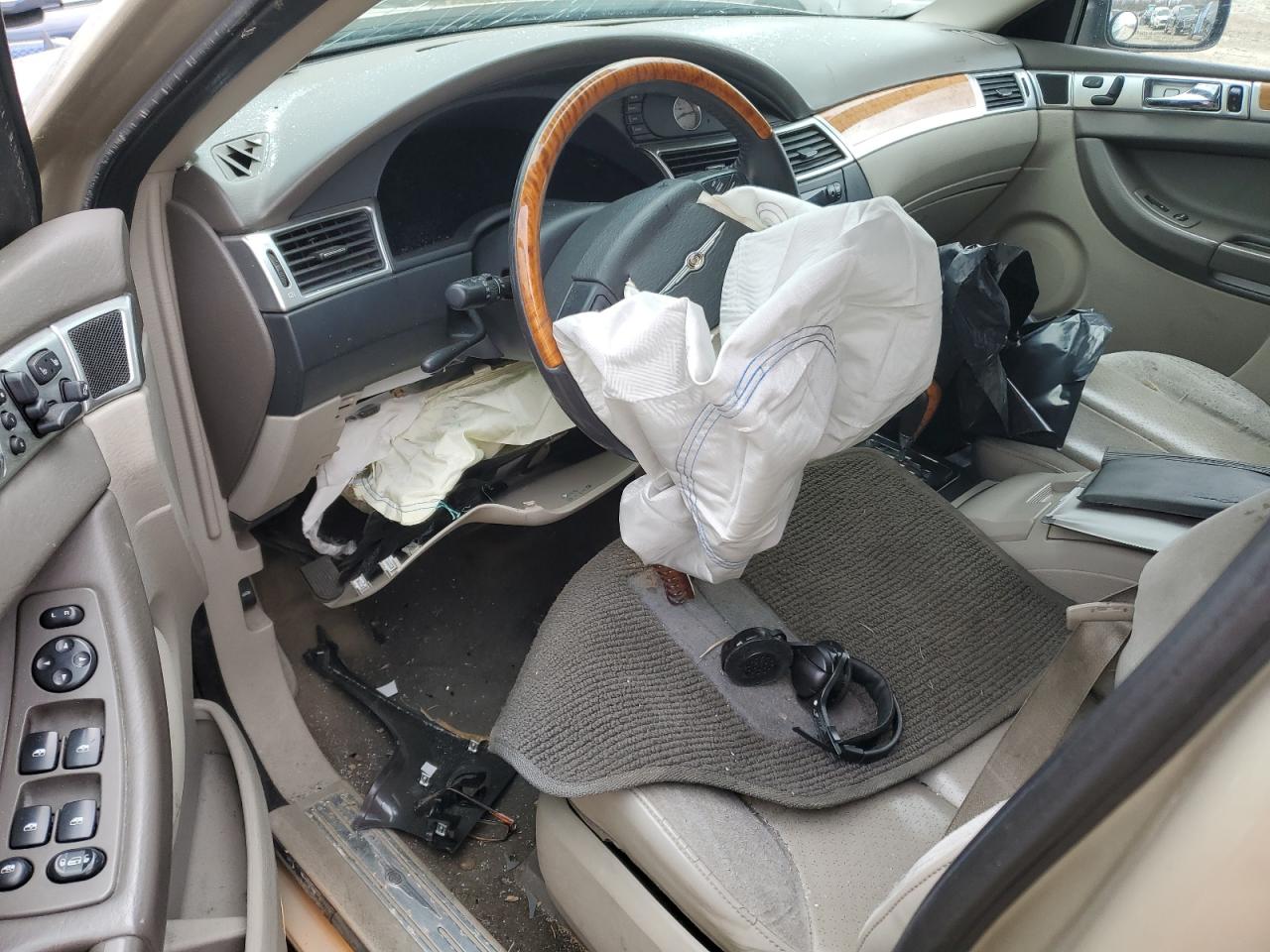 2006 Chrysler Pacifica - Image 8