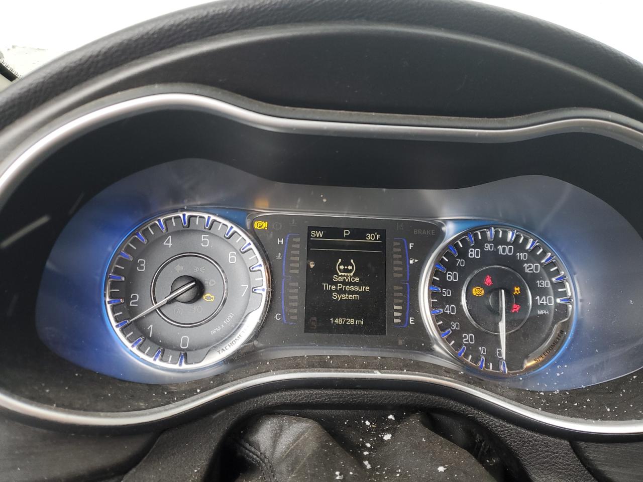 2015 Chrysler 200 - Image 9