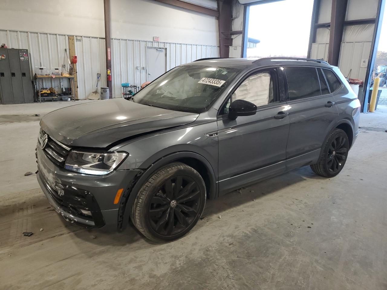 2020 Volkswagen Tiguan - Image 1