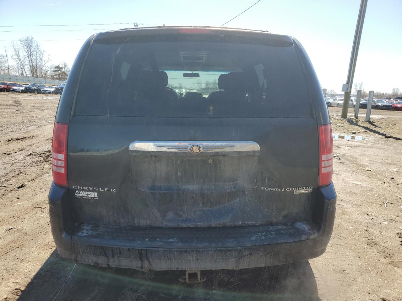 2009 Chrysler Town & Country - Image 6