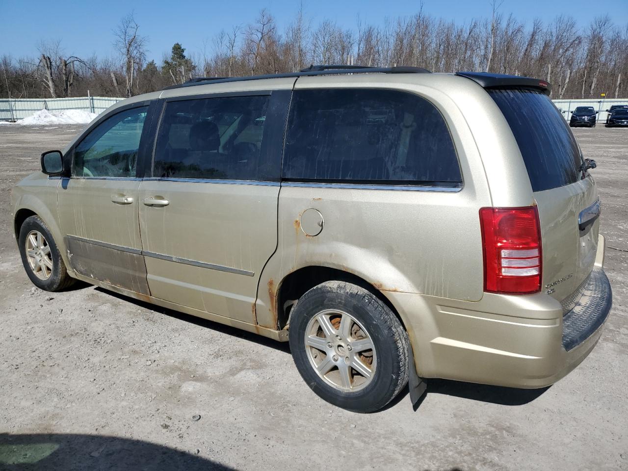2010 Chrysler Town & Country - Image 2
