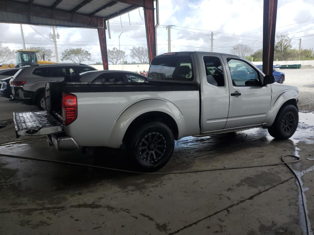 2013 Nissan Navara (Frontier) - Image 3