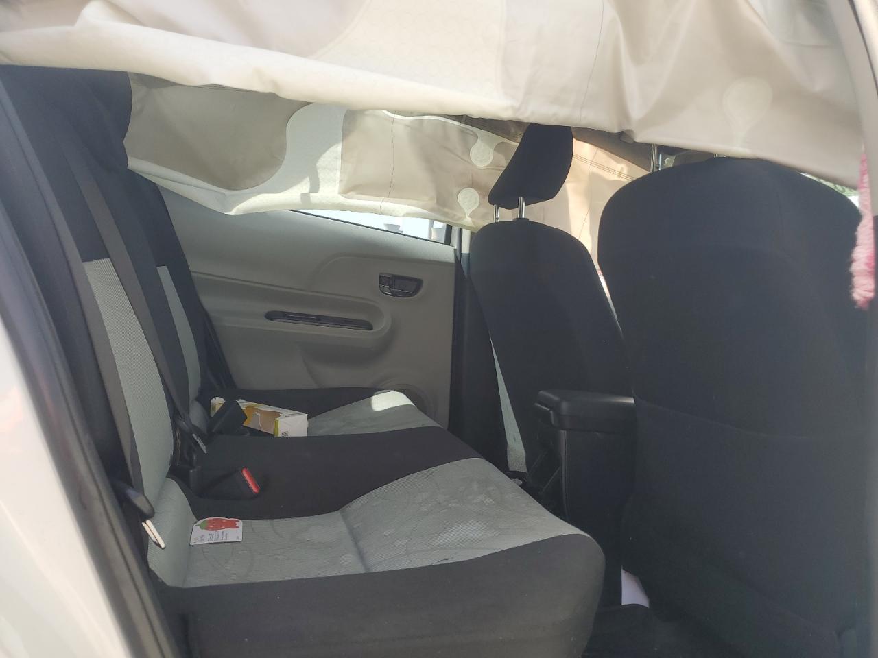2012 Toyota Prius - Image 11