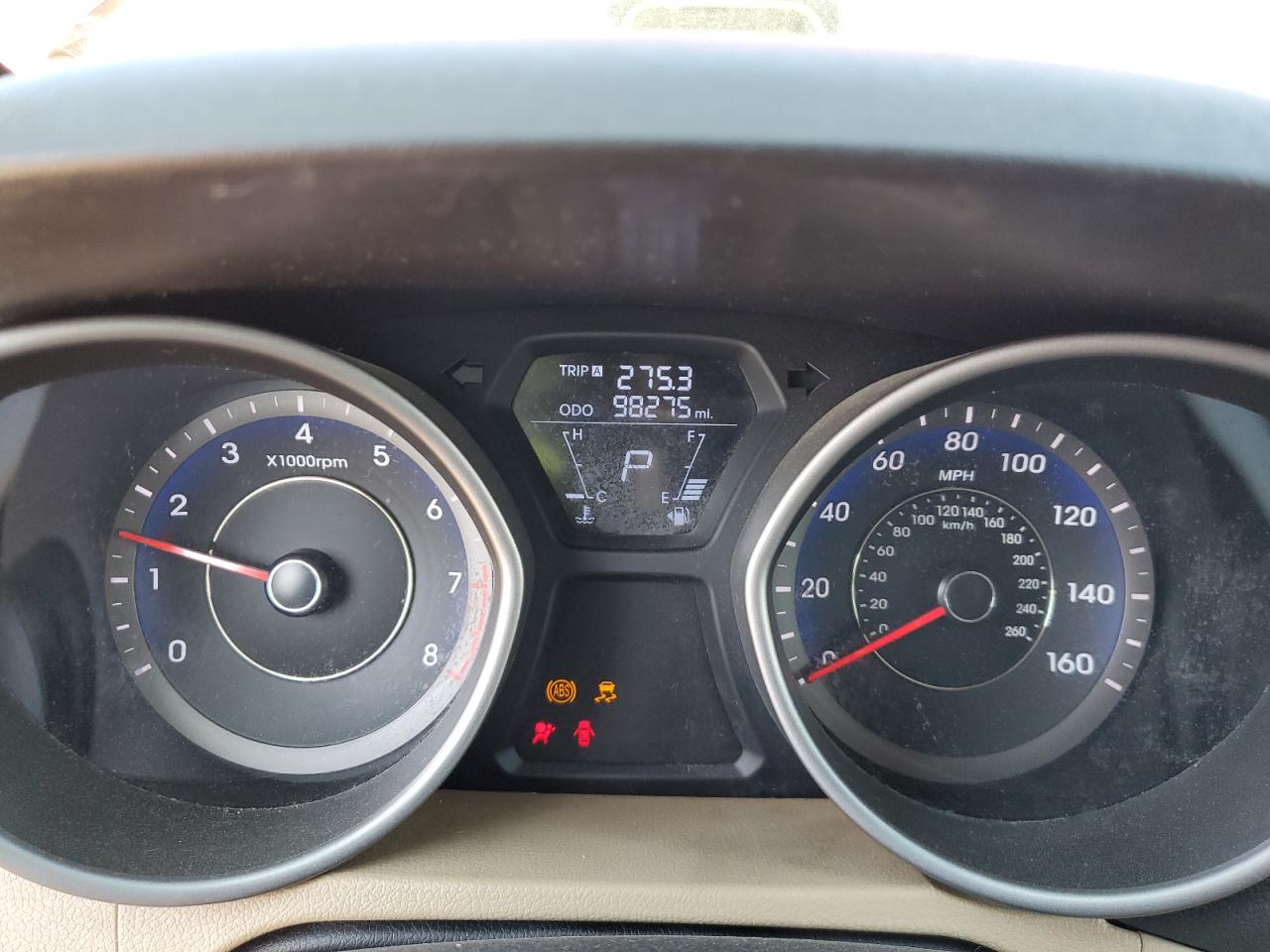 2013 Hyundai Elantra - Image 9