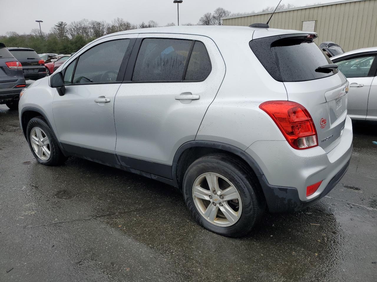 2020 Chevrolet Trax - Image 2