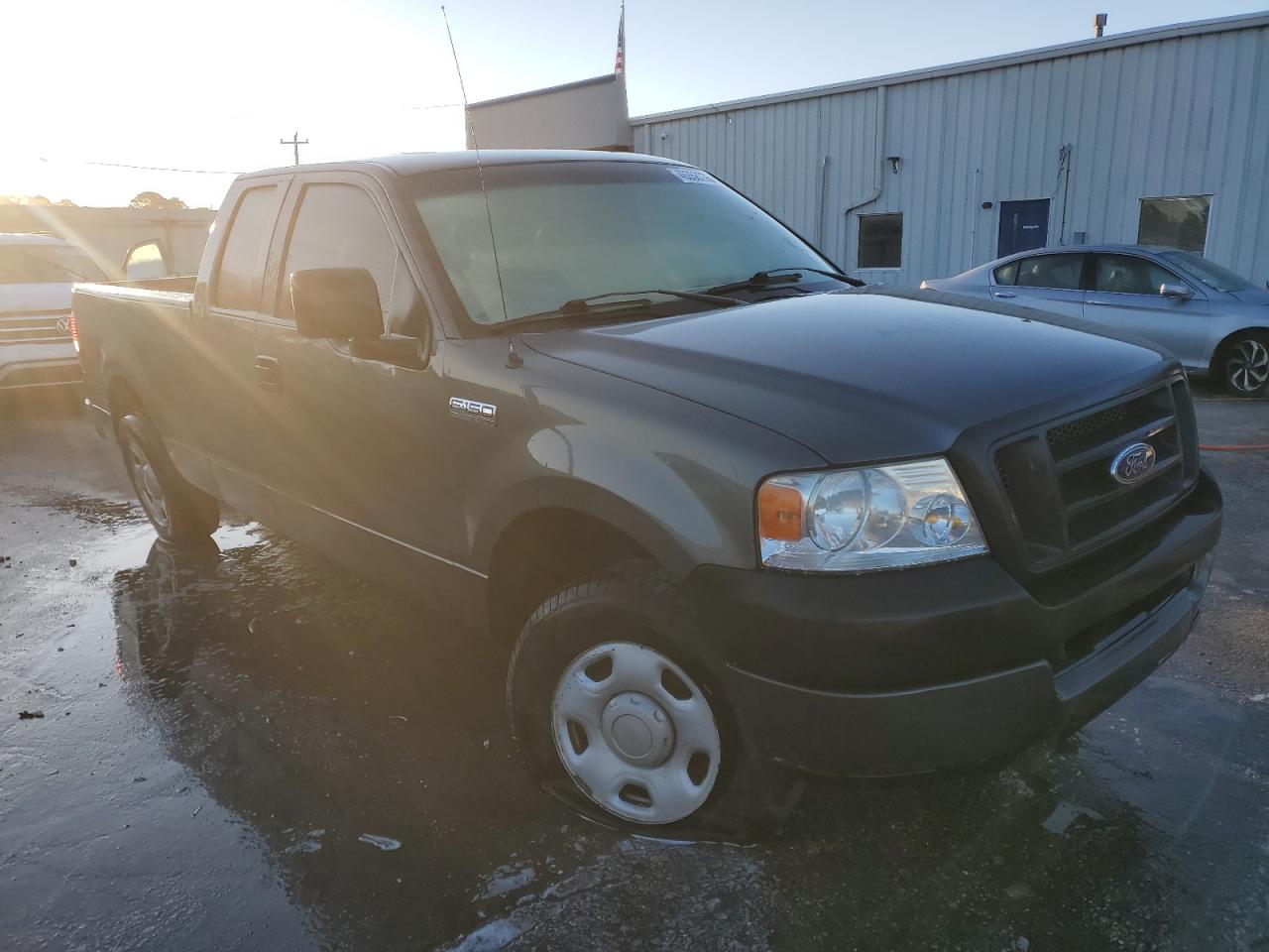 2005 Ford F-150 - Image 4