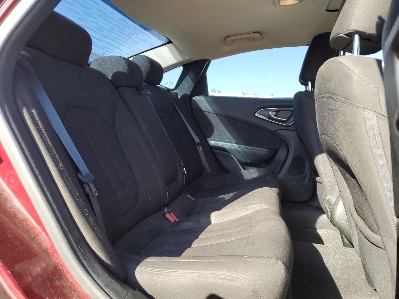 2015 Chrysler 200 - Image 11