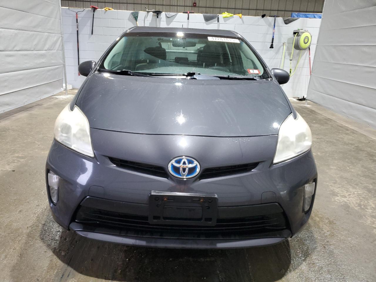 2013 Toyota Prius - Image 5
