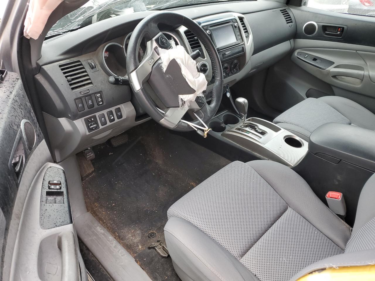 2015 Toyota Tacoma - Image 8