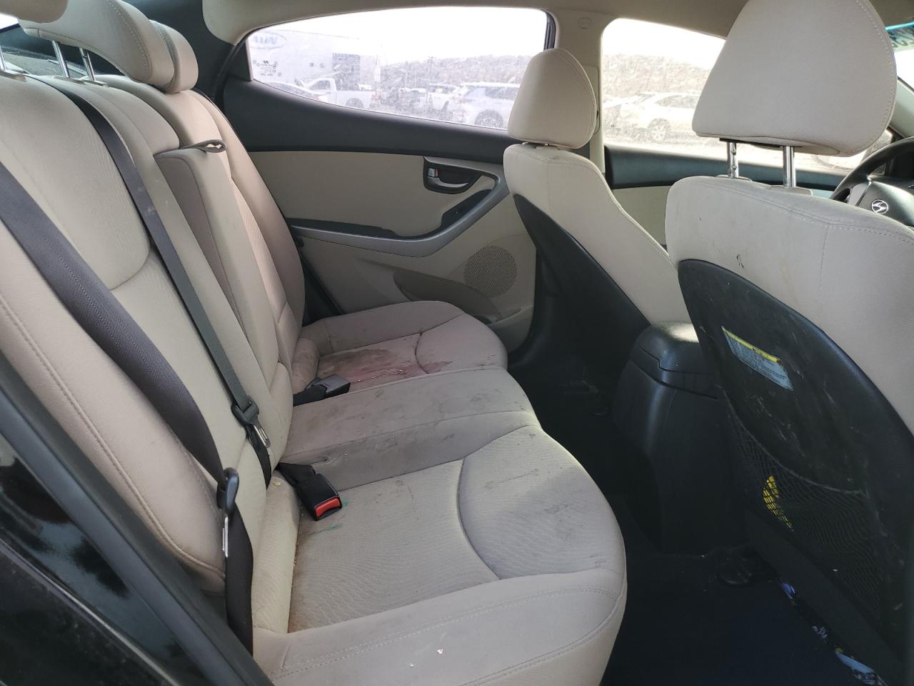 2014 Hyundai Elantra - Image 10