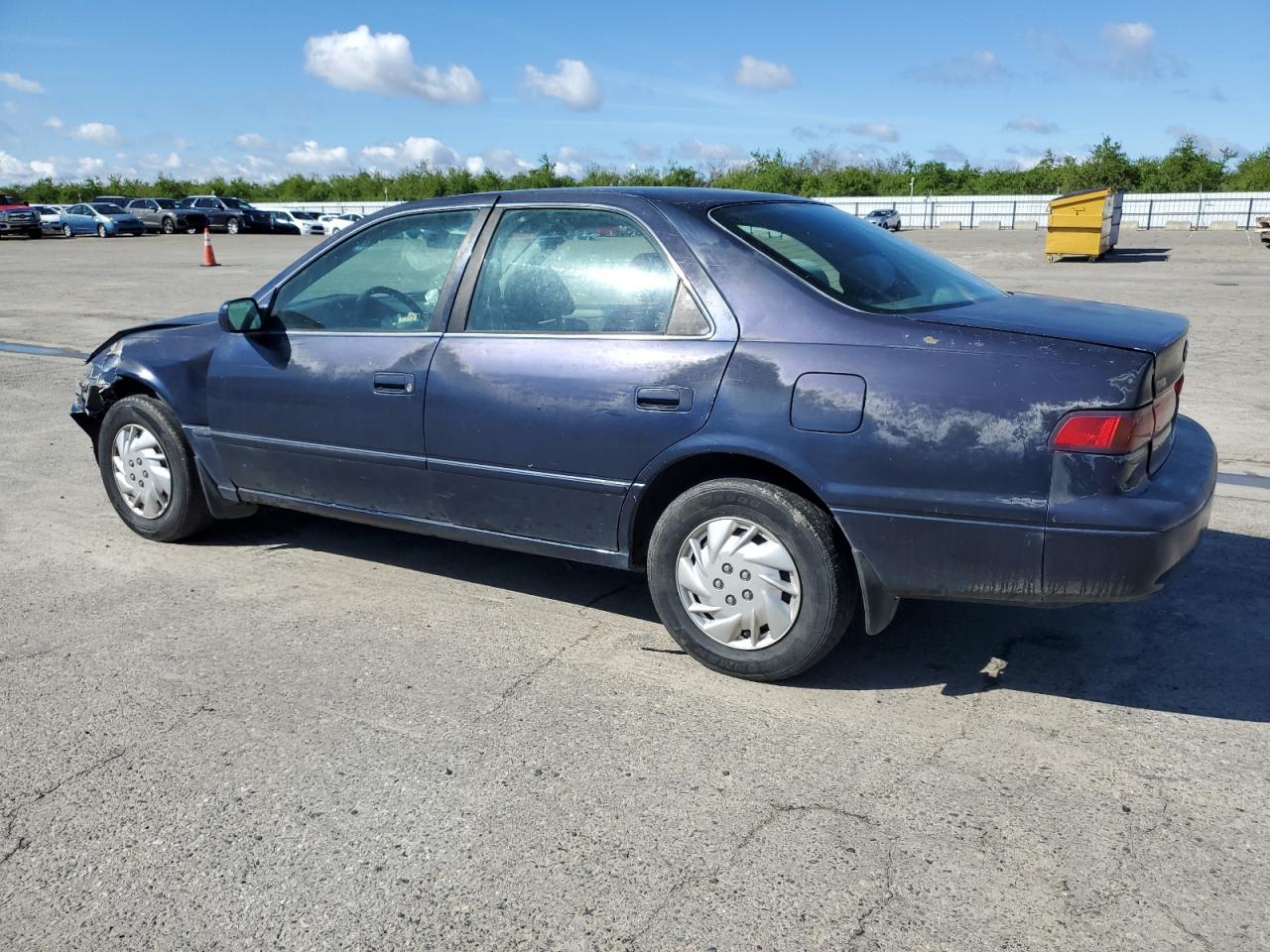 1999 Toyota Camry - Image 2