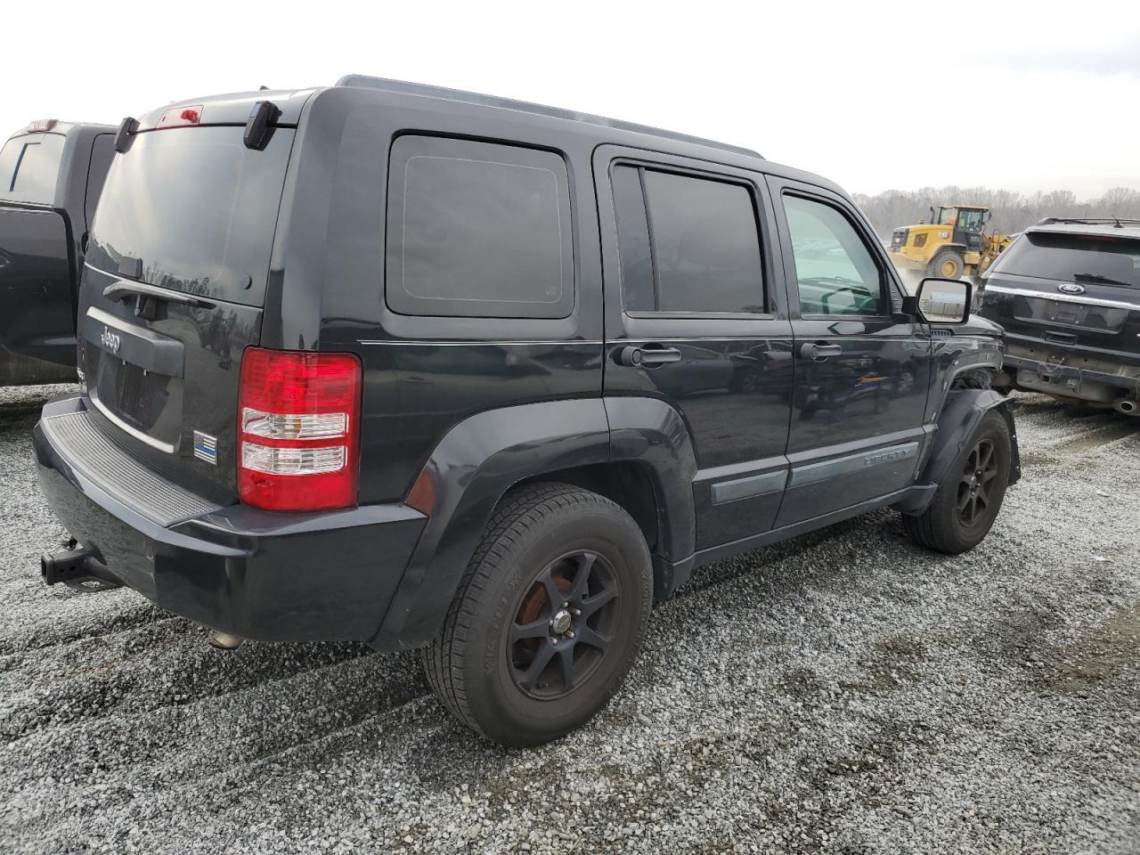 2010 Jeep Liberty (North America) - Image 3