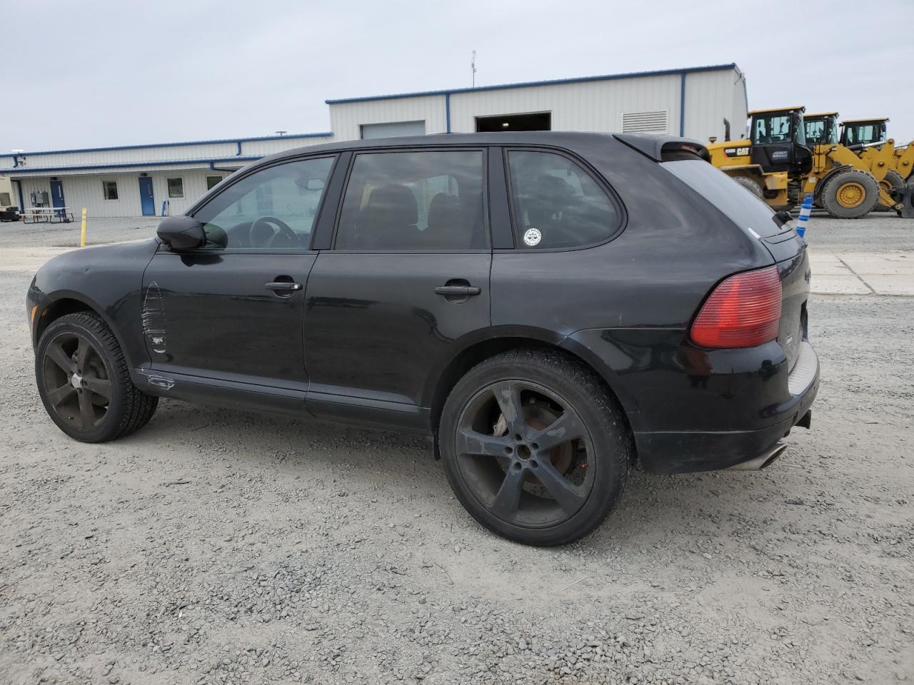 2005 Porsche Cayenne - Image 2