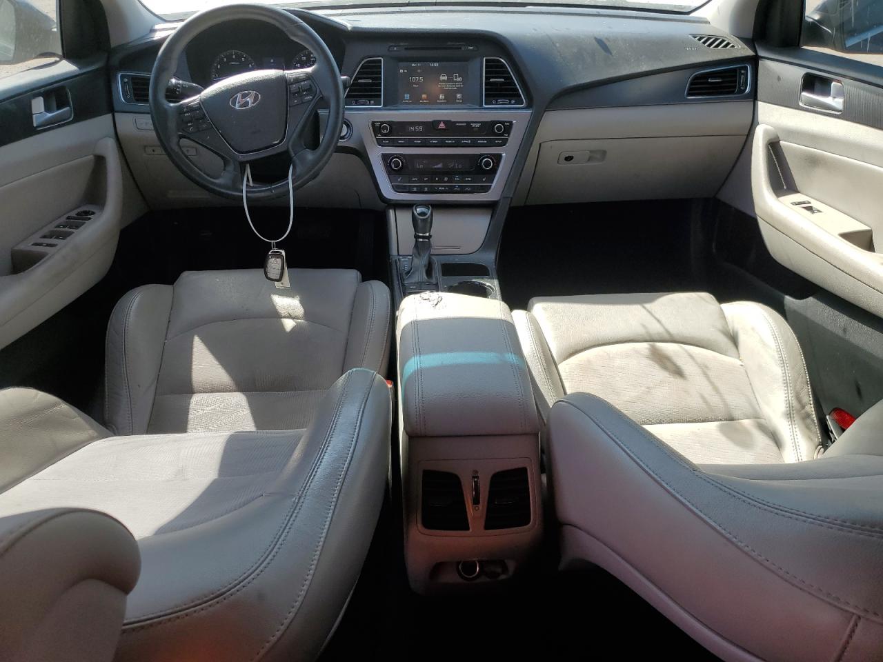2016 Hyundai Sonata - Image 8