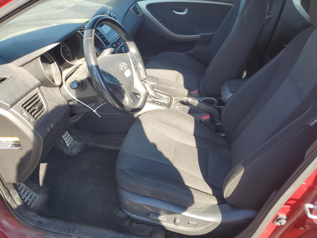 2016 Hyundai Elantra - Image 7