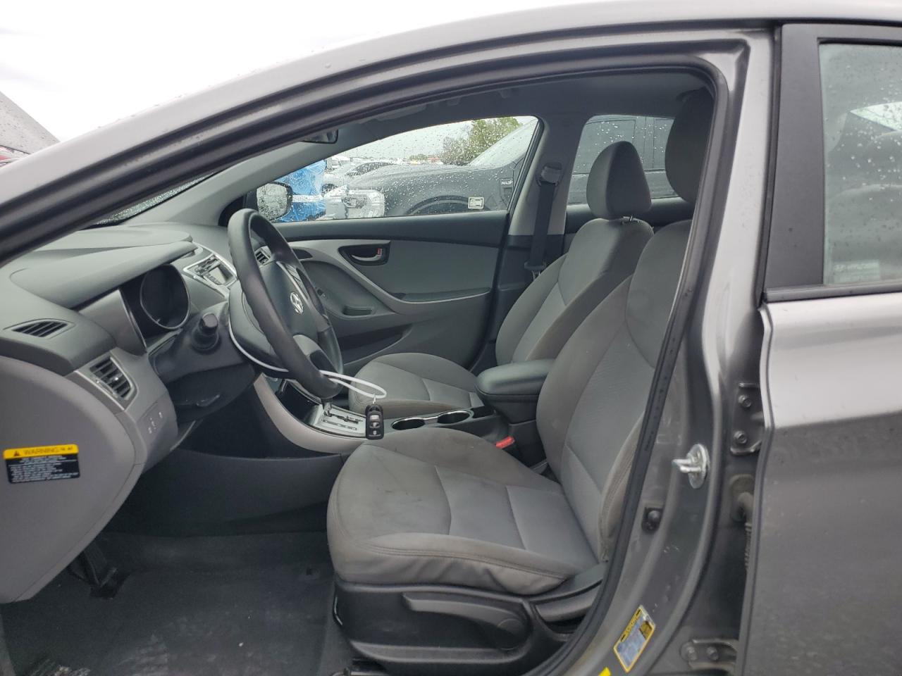 2012 Hyundai Elantra - Image 7