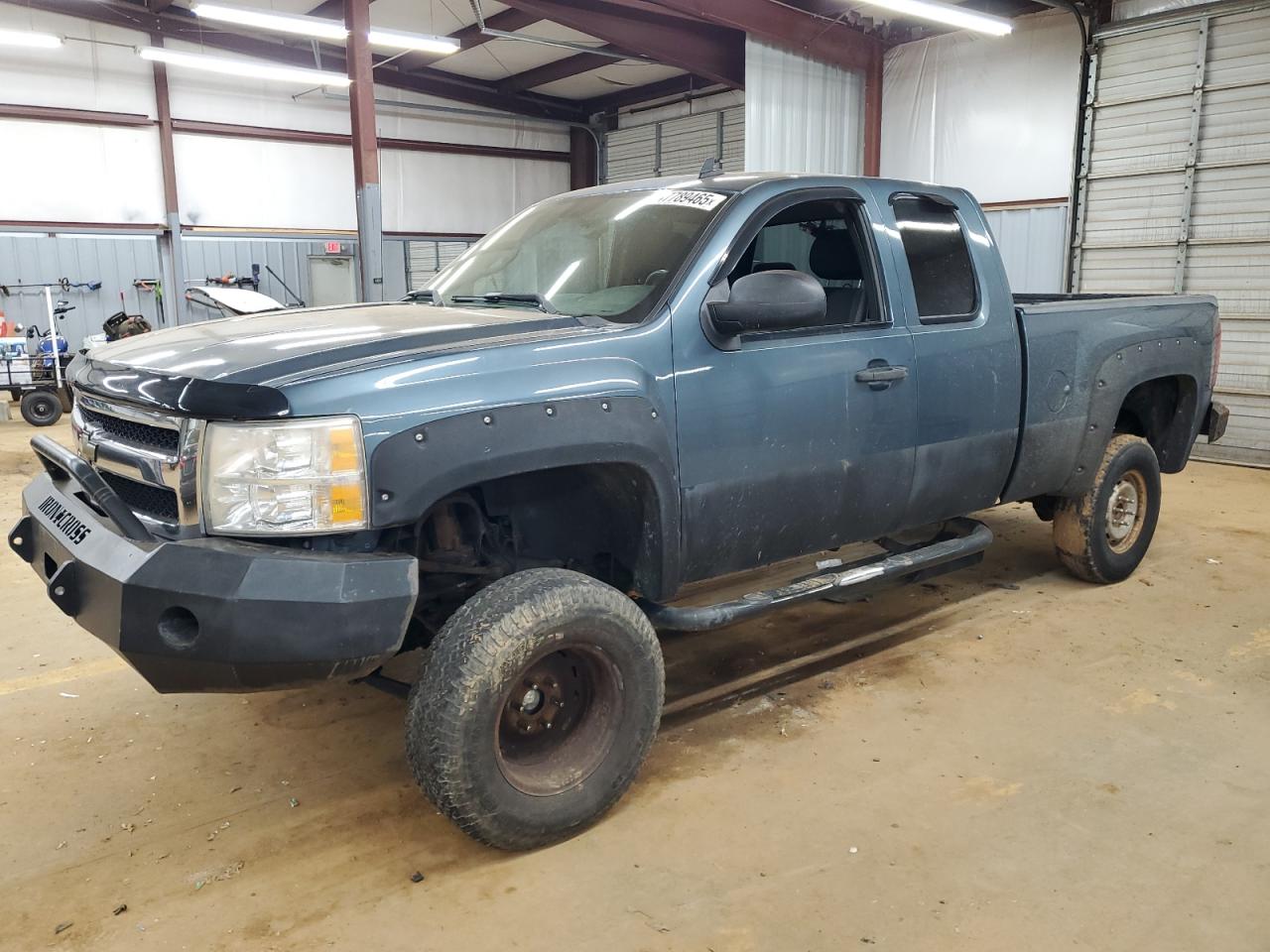 2009 Chevrolet Silverado - Image 1