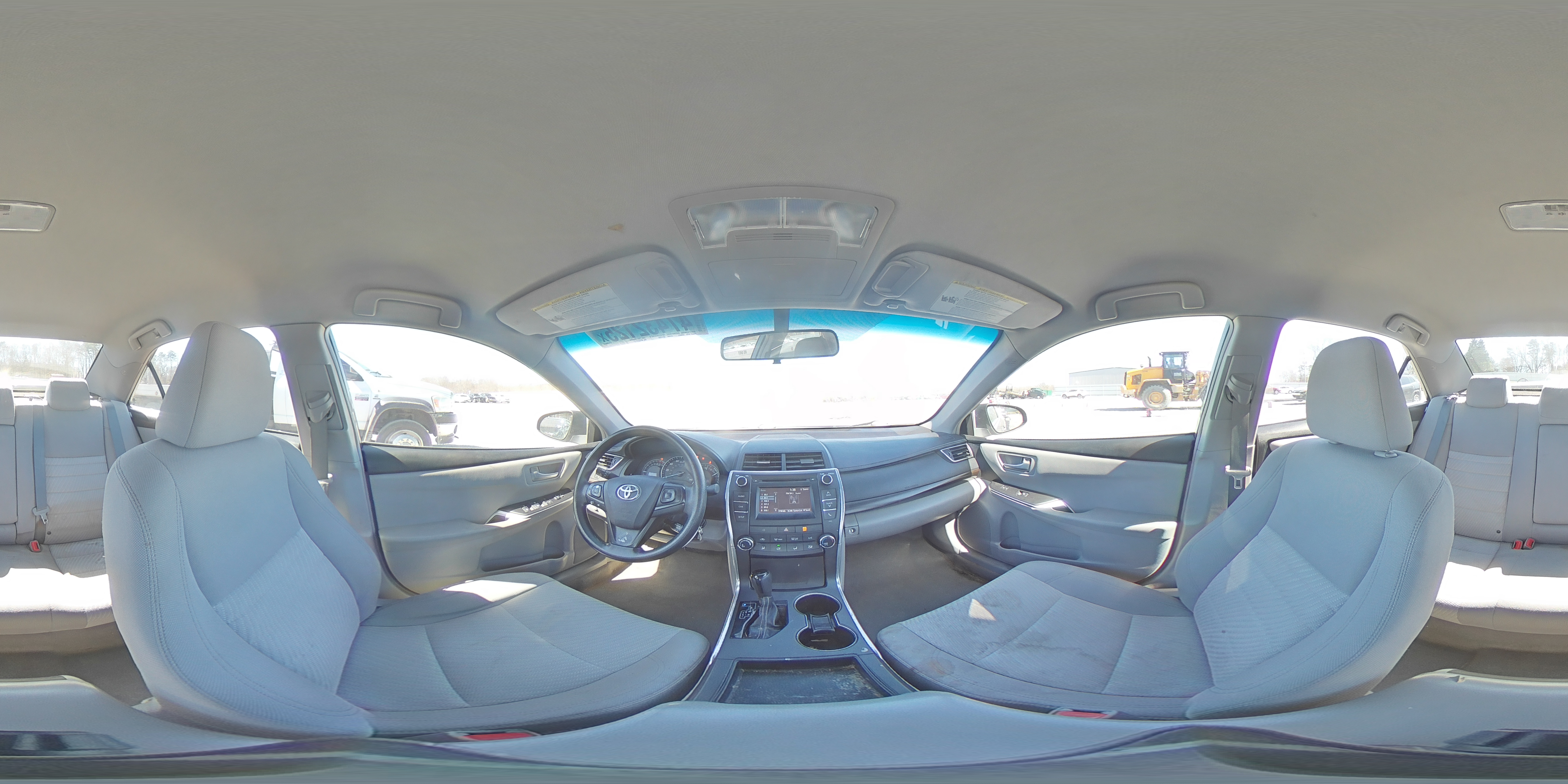 2015 Toyota Camry - Image 12