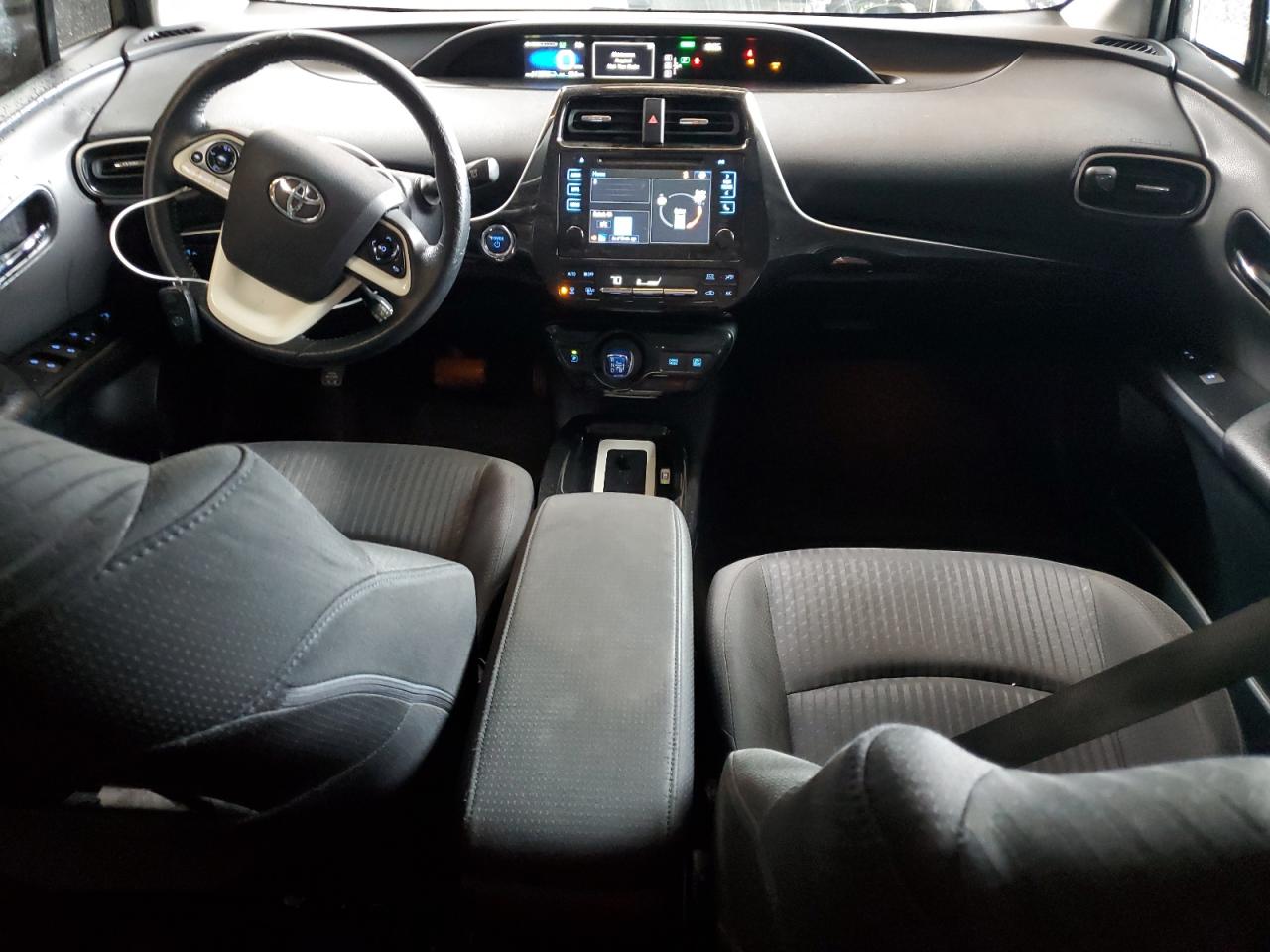 2016 Toyota Prius - Image 8