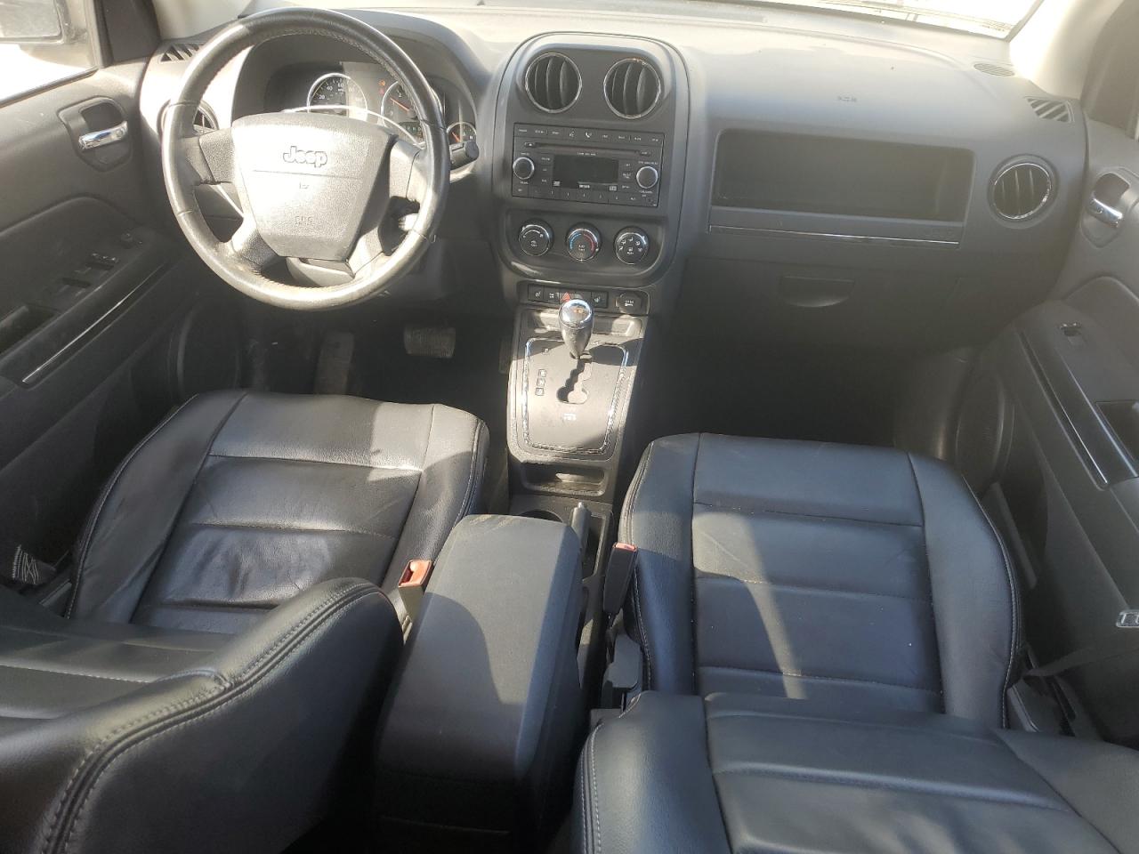 2010 Jeep Compass - Image 8