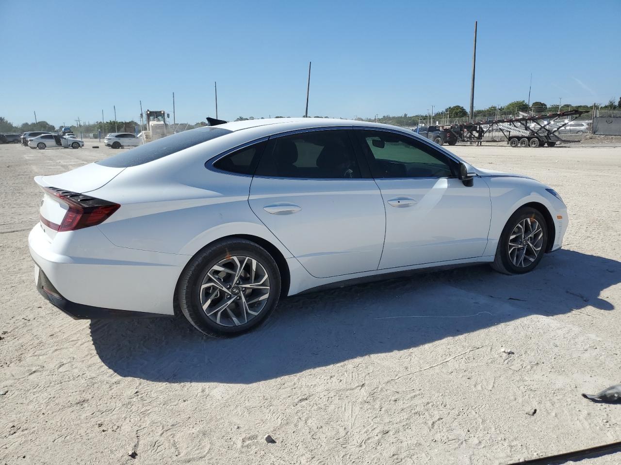 2022 Hyundai Sonata - Image 3