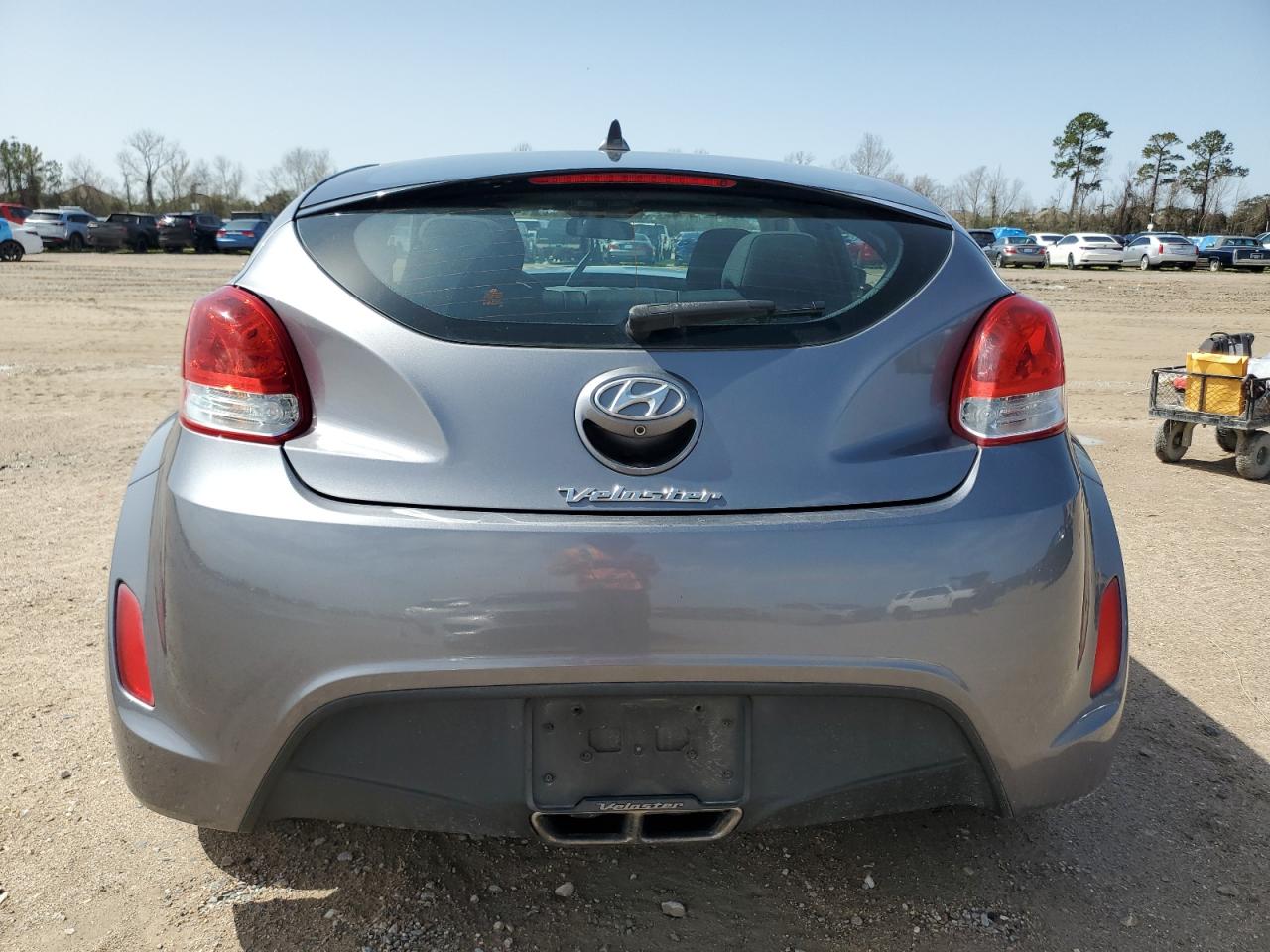 2016 Hyundai Veloster - Image 6