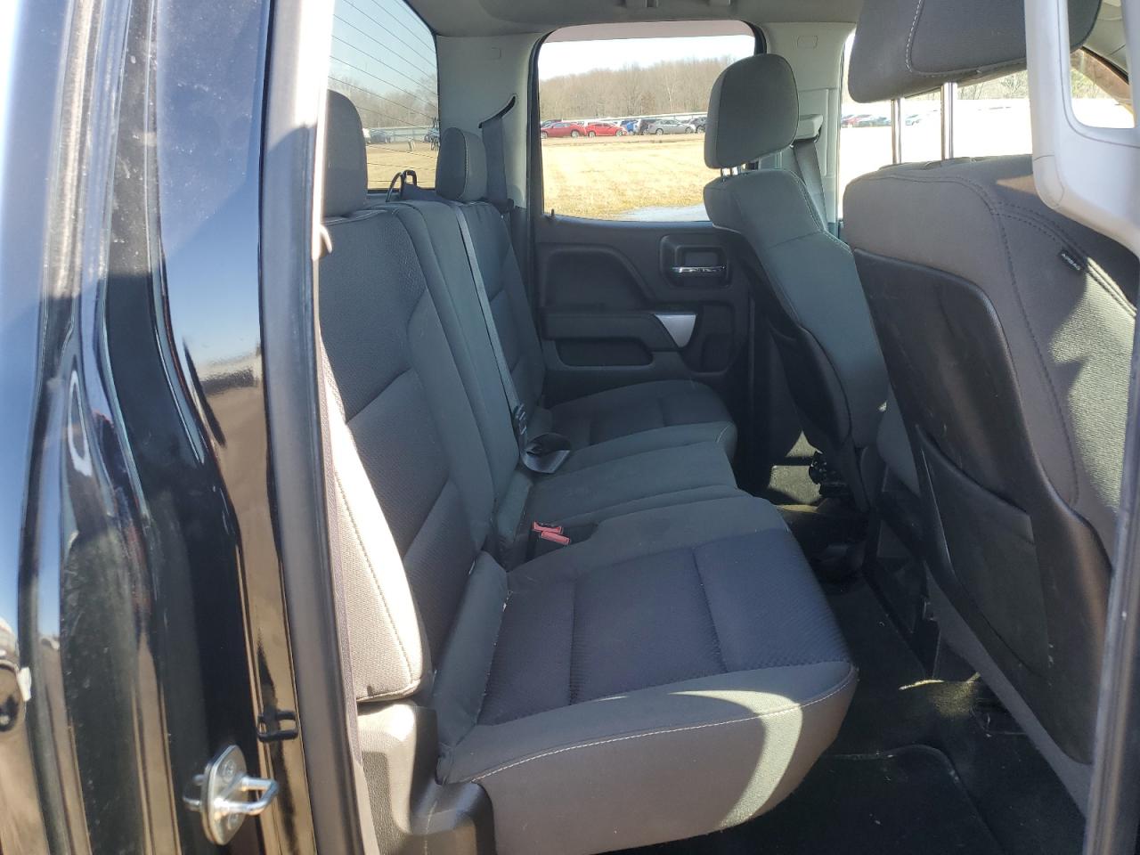 2015 Chevrolet Silverado - Image 10