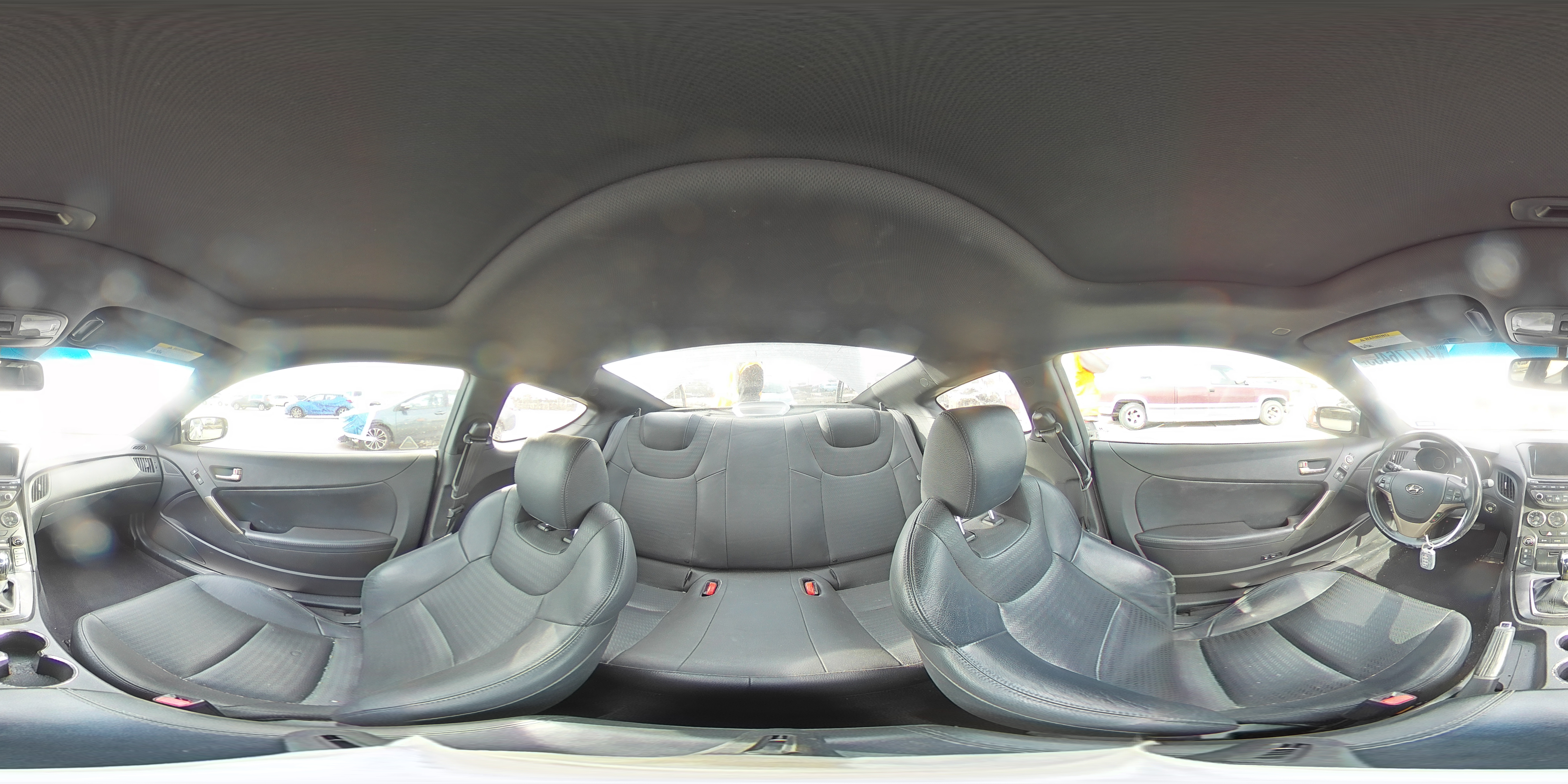 2013 Hyundai Genesis - Image 12