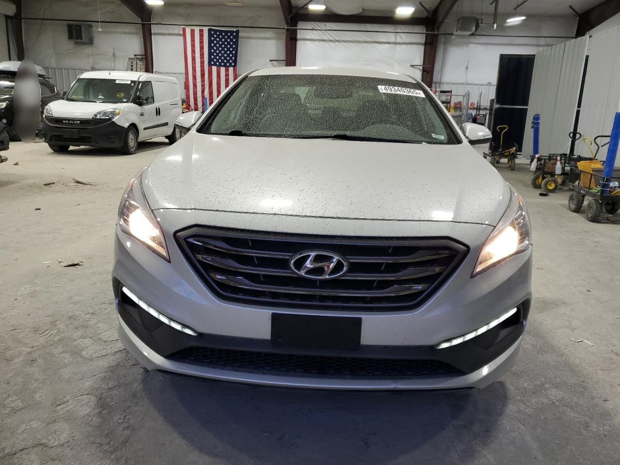 2015 Hyundai Sonata - Image 5