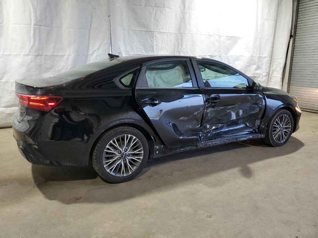 2023 Kia Forte - Image 3