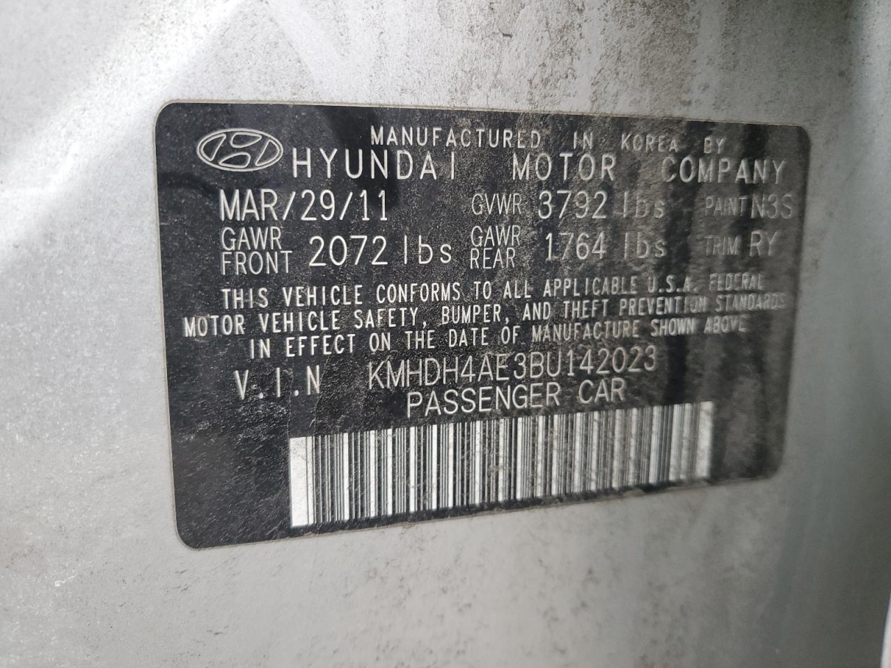 2011 Hyundai Elantra - Image 12