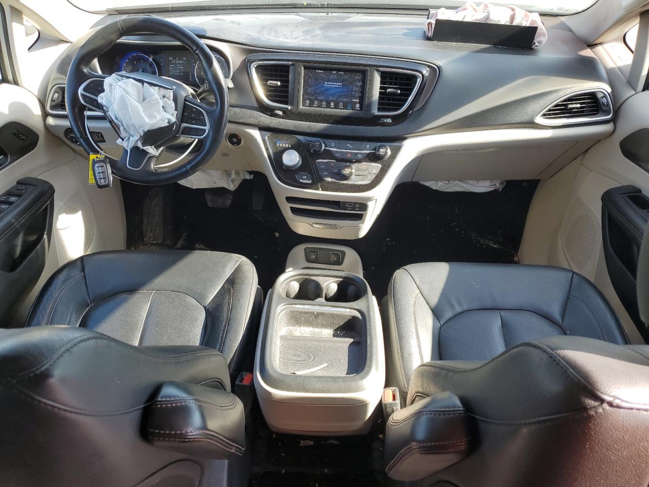 2020 Chrysler Pacifica - Image 8