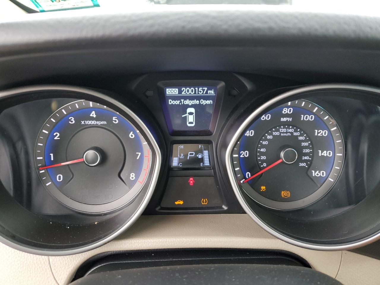2013 Hyundai Elantra - Image 9