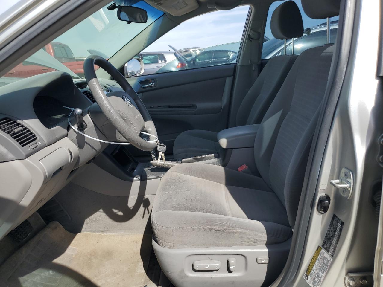 2005 Toyota Camry - Image 7