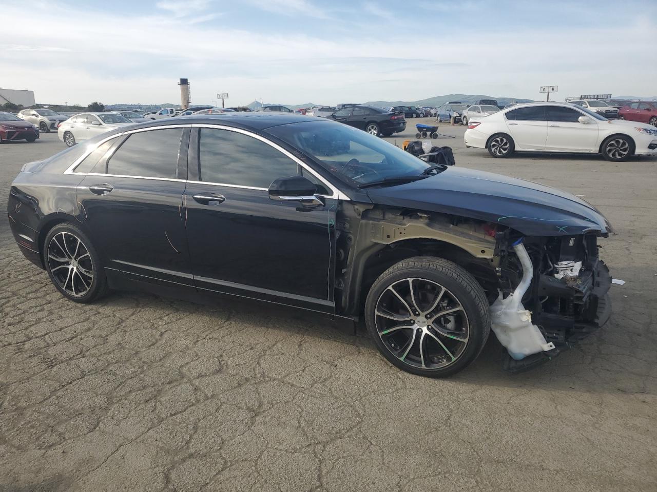 2016 Lincoln MKZ - Image 4