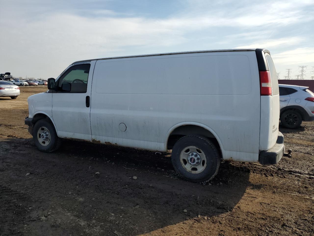 2008 GMC Savana - Image 2