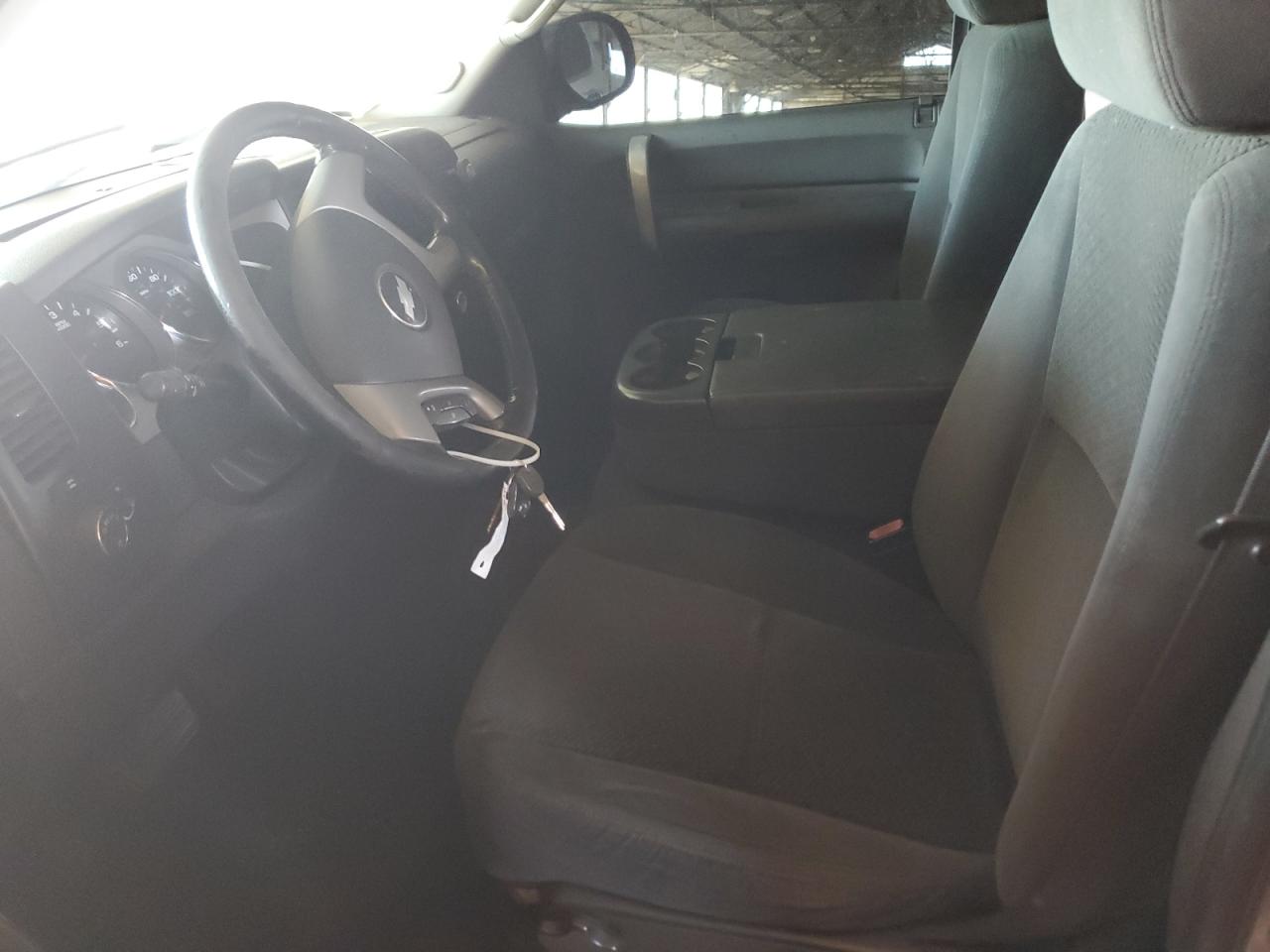 2007 Chevrolet Silverado - Image 7